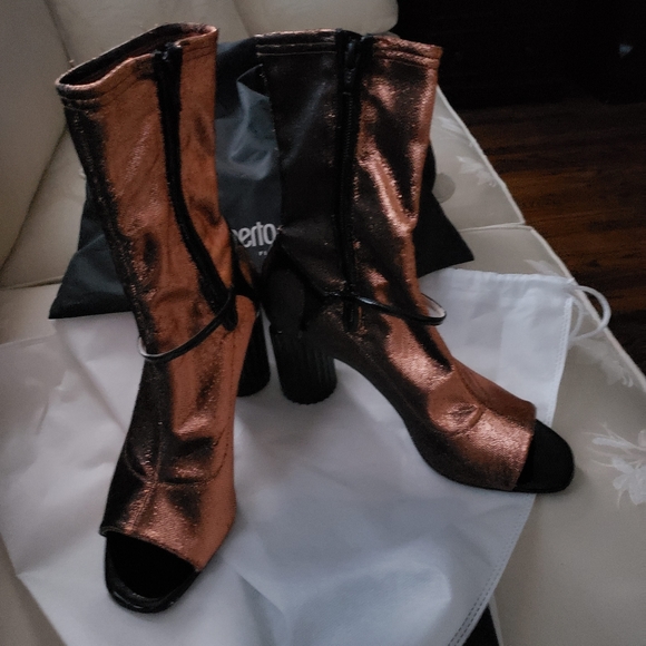 Designer Roberto Cavalli woven peep toe ankle boot - Picture 3 of 7